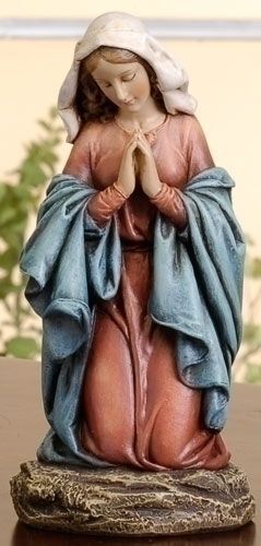 Praying Madonna statue, 6.75" tall