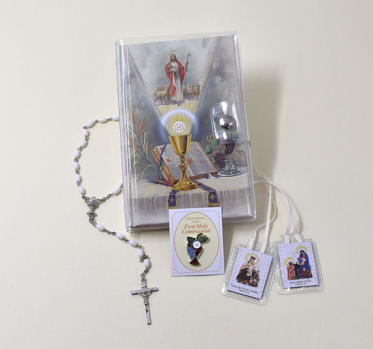 First Communion Mass Book Vinyl Set: An Easy Way of Participating at Mass for Girls